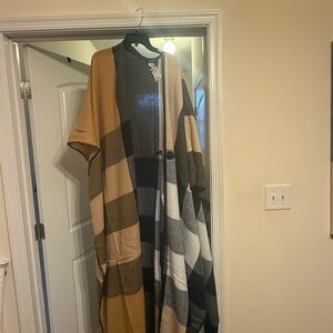 AKIRA Tan and Black Checkered Wrap